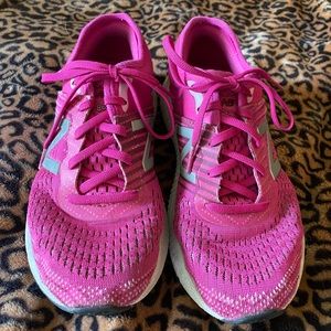 Pink New Balance Girls Sneakers